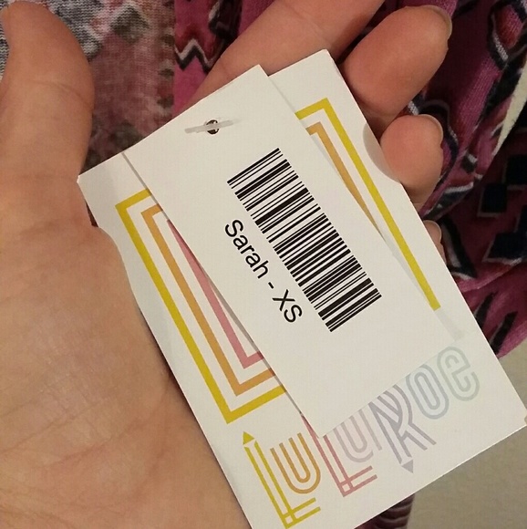 ⬇$25 NWT Lularoe Sarah - Picture 3 of 3
